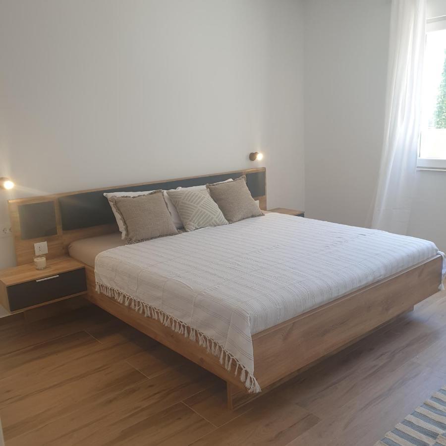 Pina Tourist Apartments 보디체 외부 사진