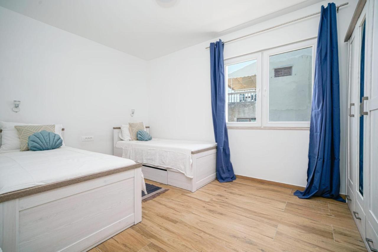Pina Tourist Apartments 보디체 외부 사진